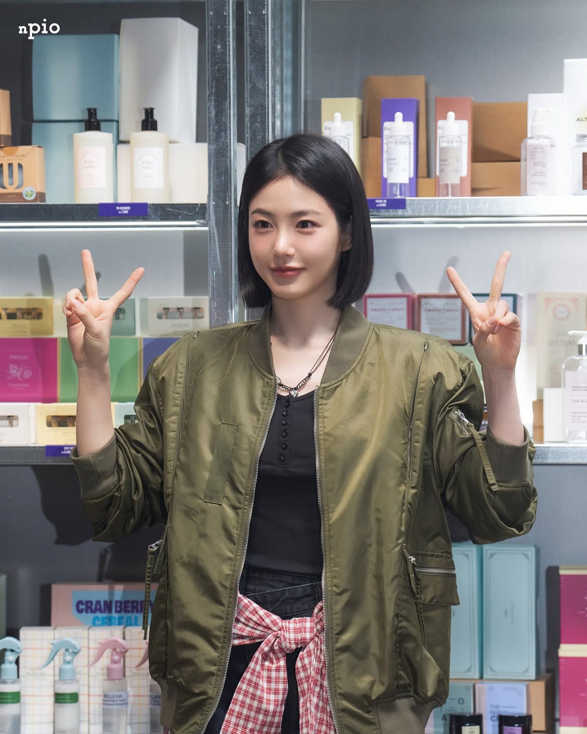 [신예은]‘𝗢𝗙𝗙 𝗕𝗘𝗔𝗨𝗧𝗬’ 𝗕𝗲𝗵𝗶𝗻𝗱 🛍️⸜₍ᐢ.𓂂.ᐢ₎⸝⁺✧#신예은 #ShinYeEun#오프뷰티 #OFFBEAUTY (5).jpg