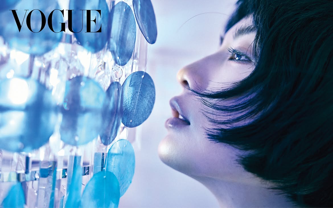 #VoguePictures세 가지 색, 세 가지 얼굴을 지닌 나나. 9월 공개를 앞둔 넷플릭스 시리즈 스캔들로 돌아오는 나나는 치밀하게 계산하기보다 솔직하게 자신을 드러내고 (2).jpg