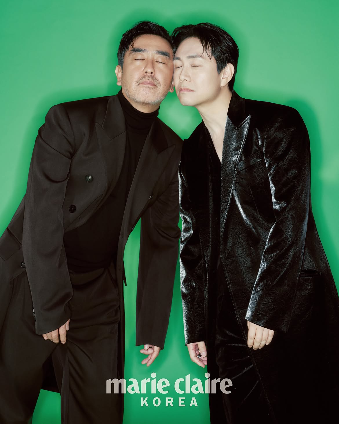 오랜 시간 한국 영화의 같은 길 위에서 독보적인 연기 세계를 구축해온 두 배우, 류승룡(@ryuseungryong_)과 오정세를 마침내 마리끌레르 BIFF 에디션의 한 프레.jpg
