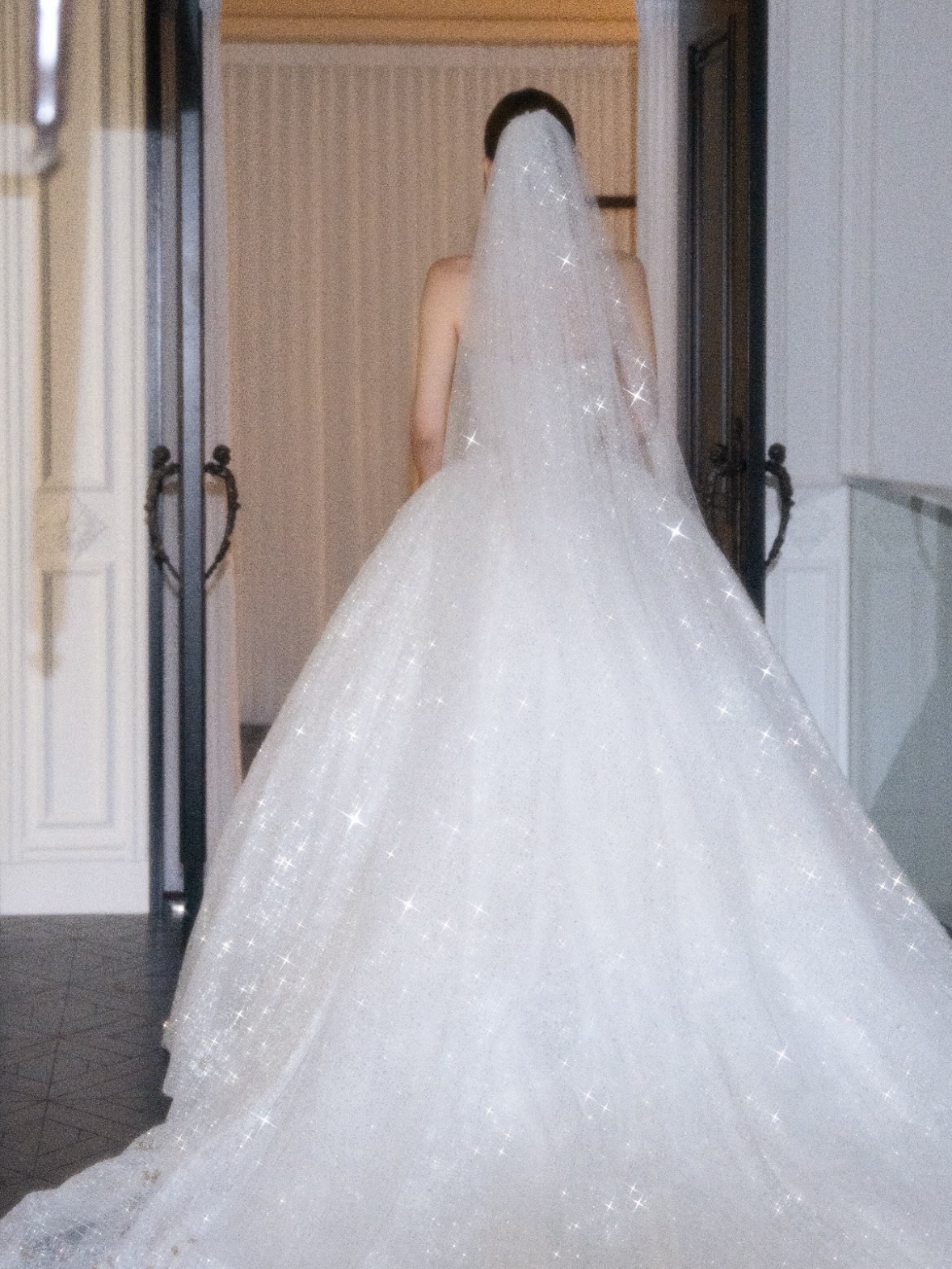 ᴠɪɴ‘s ᴛʏʟᴇ @mihacq.official 𝗛𝗔𝗜𝗥 @vin_wedding 𝗠𝗔𝗞𝗘𝗨𝗣 @jennyhousewedding_leeeun #제니하우스웨 (14).jpg